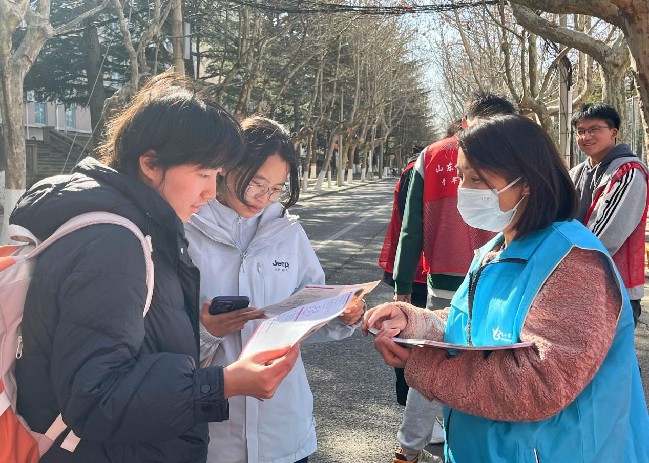 6bdacca9a18fc550d64cbfe662af29ec